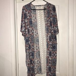 Kimono w/ side slits